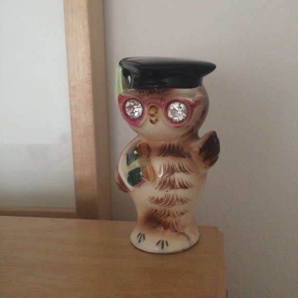 Vintage ceramic owl with graduation hat and diploma - Picture 8 of 9